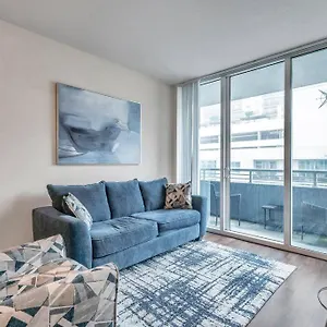 Luxury 3 Mins To Dt -pool-gym-balcony Apartment