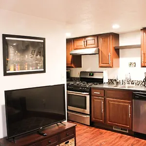 1 Bed - Amazing Location 1 Block To Carson St , Pittsburgh United States